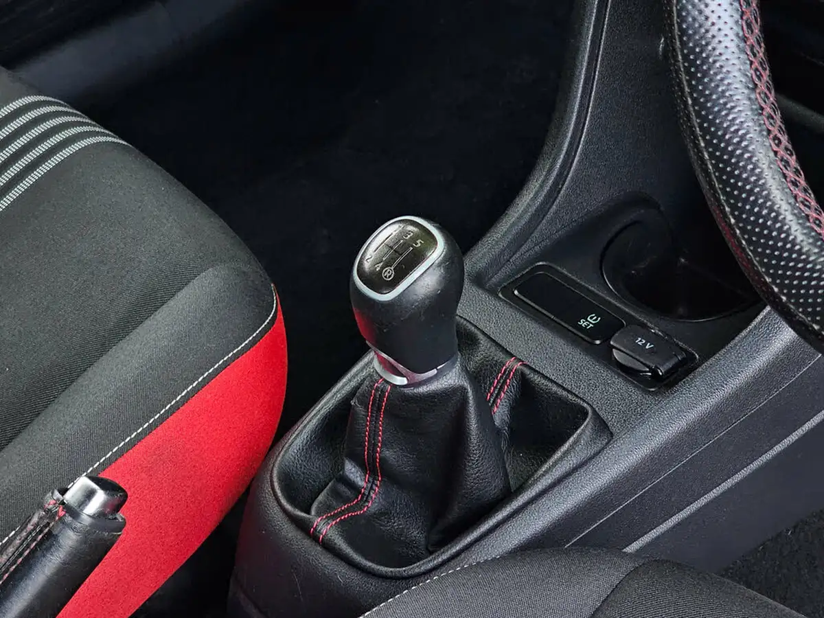 2014-skoda-citigo-10-monte-carlo-5d-big-26