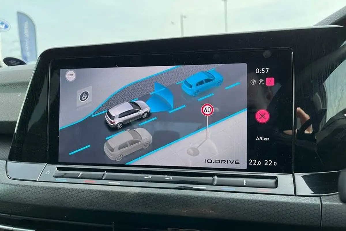 2021-volkswagen-golf-20tdi-gtd-big-24