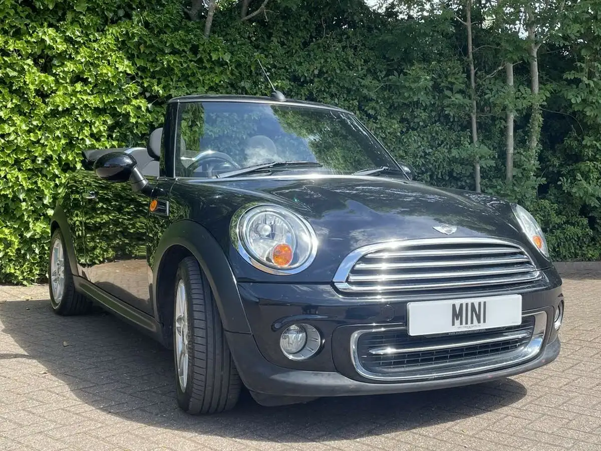 2011-mini-cooper-16-cooper-122bhp-convertible-2d-auto-big-16