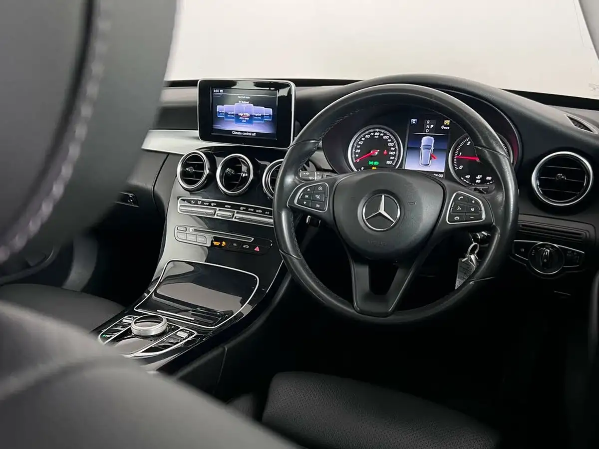 2018-mercedes-benz-c-class-21d-c220d-se-executive-edition-estate-5d-9g-tronic-plus-big-16