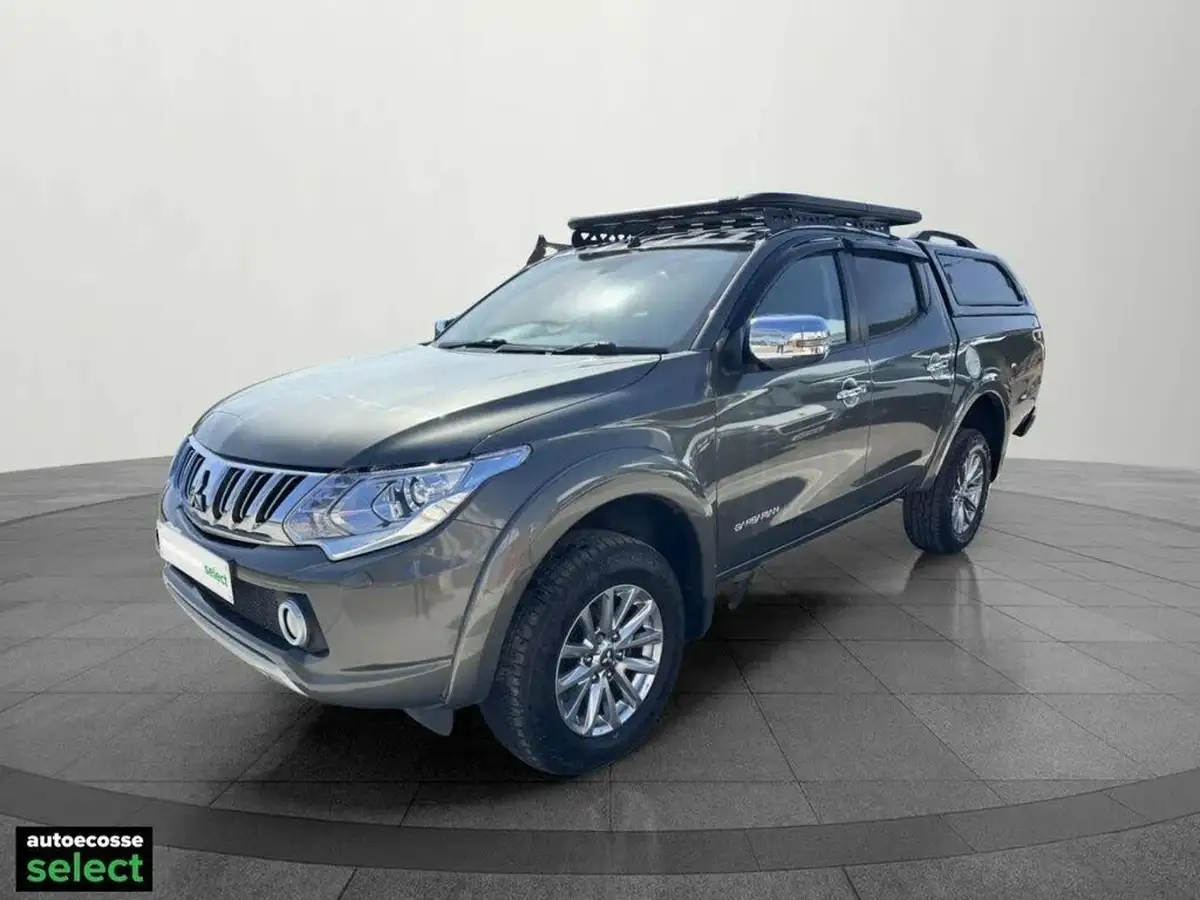 2016-mitsubishi-l200-24di-d-barbarian-big-3