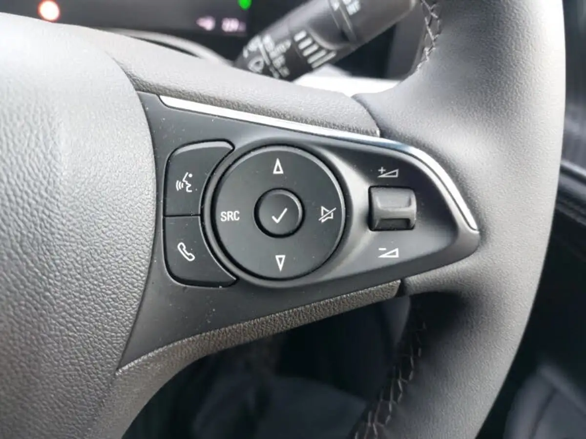 2024-vauxhall-mokka-12-ultimate-136ps-big-18