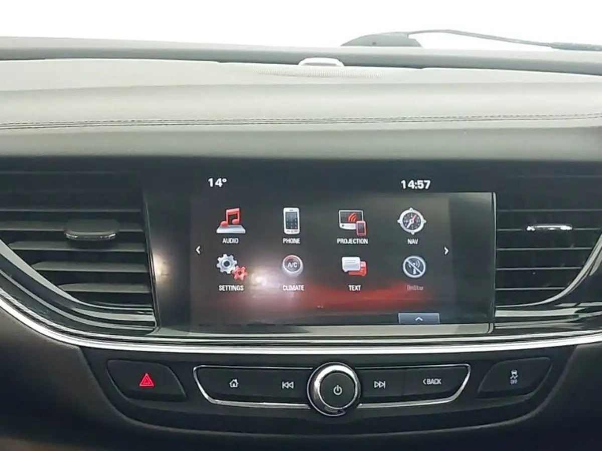 2018-vauxhall-insignia-grand-sport-20td-tech-line-nav-big-9