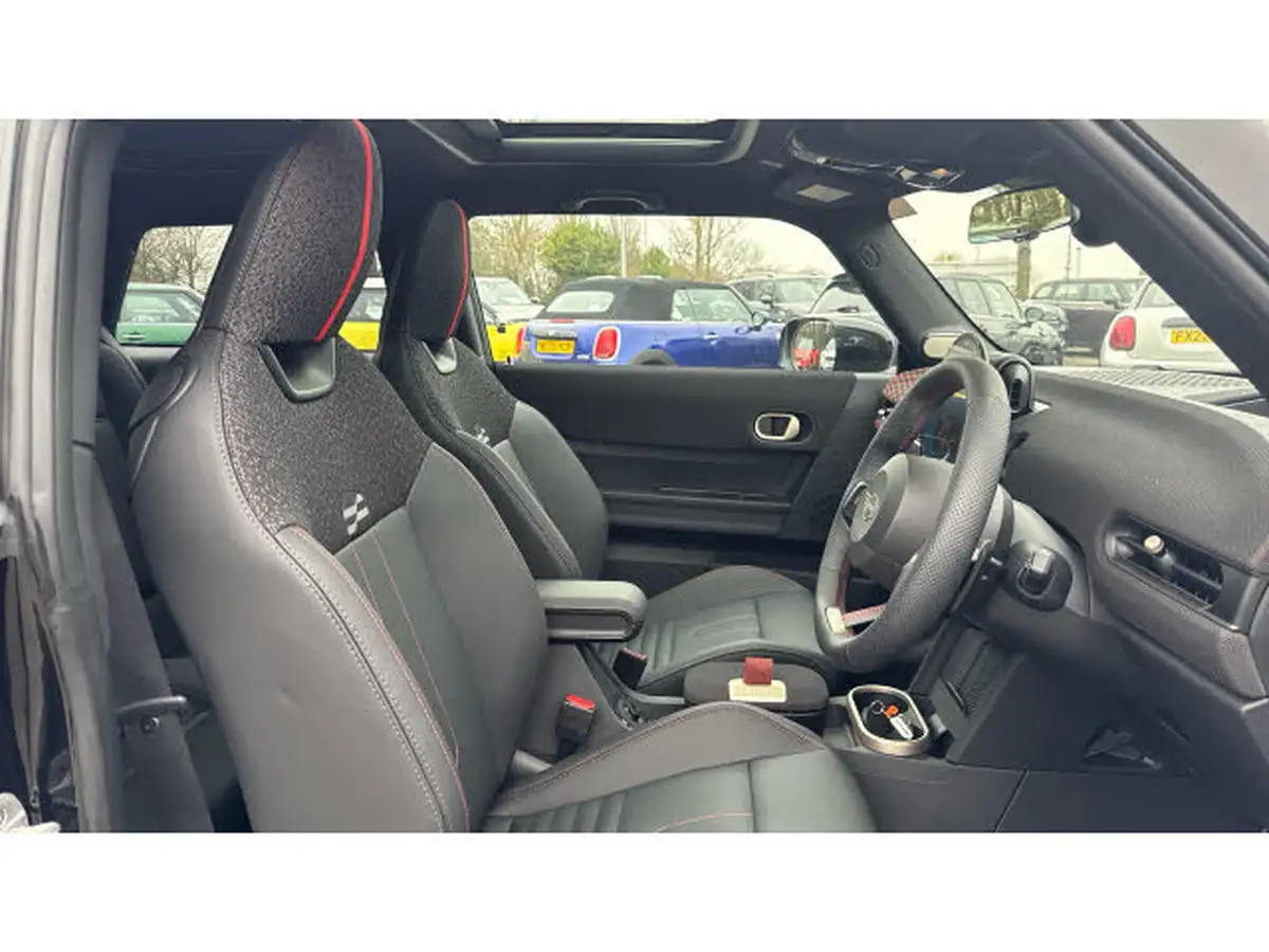 2024-mini-cooper-15-cooper-c-sport-3d-big-10