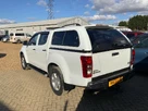 2013-isuzu-d-max-25td-yukon-small-3