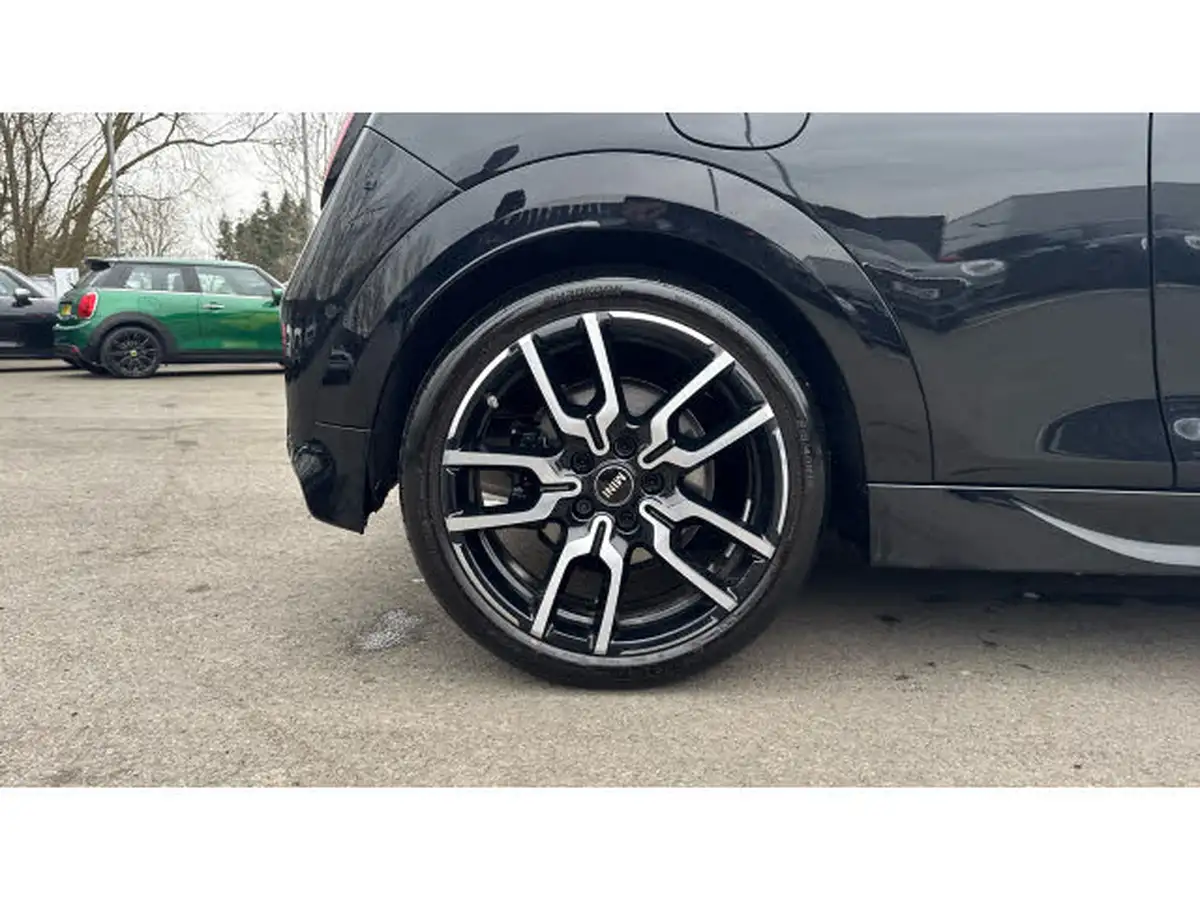 2024-mini-cooper-15-cooper-c-sport-3d-big-38