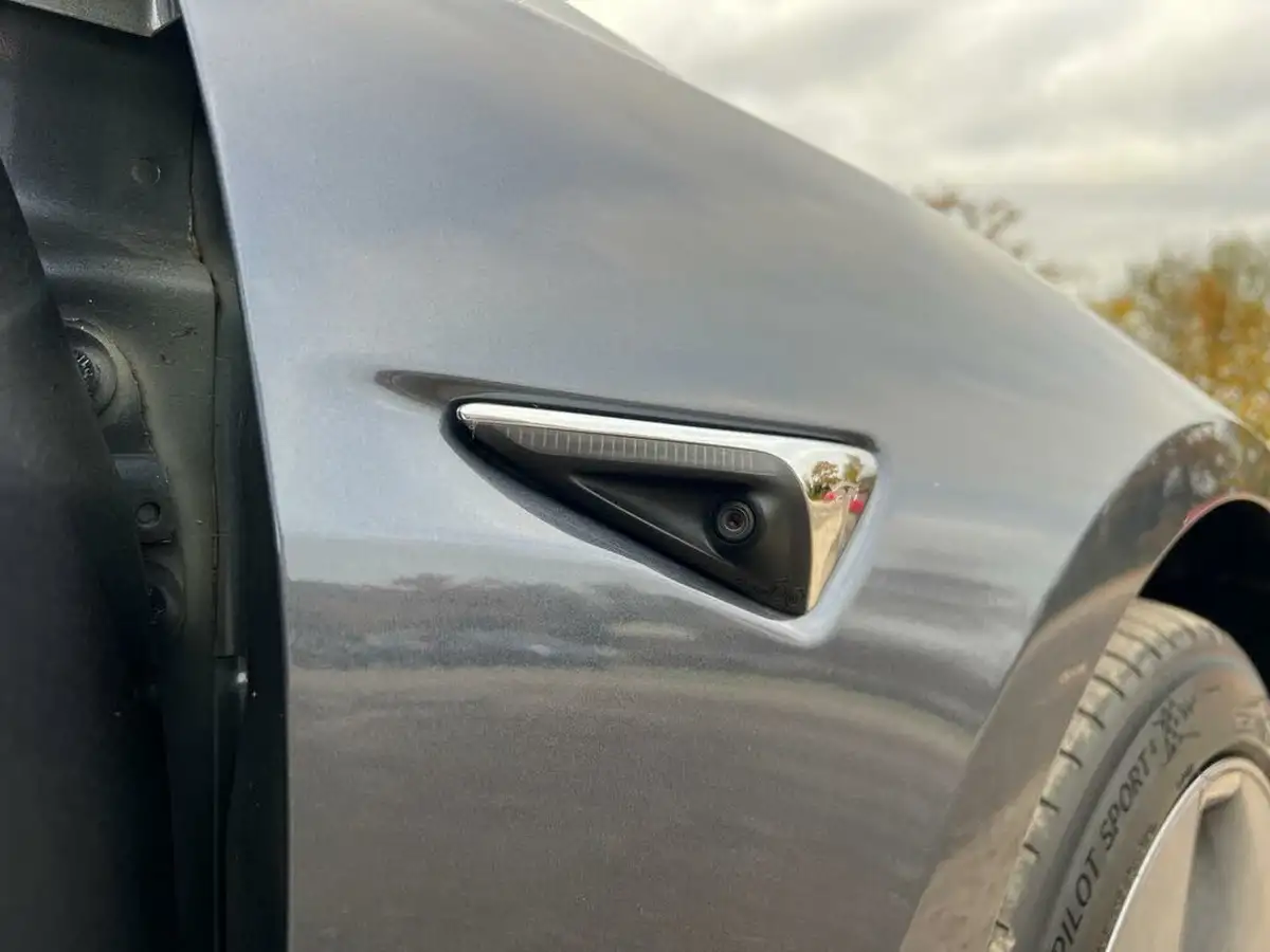 2020-tesla-model-3-e-long-range-big-27
