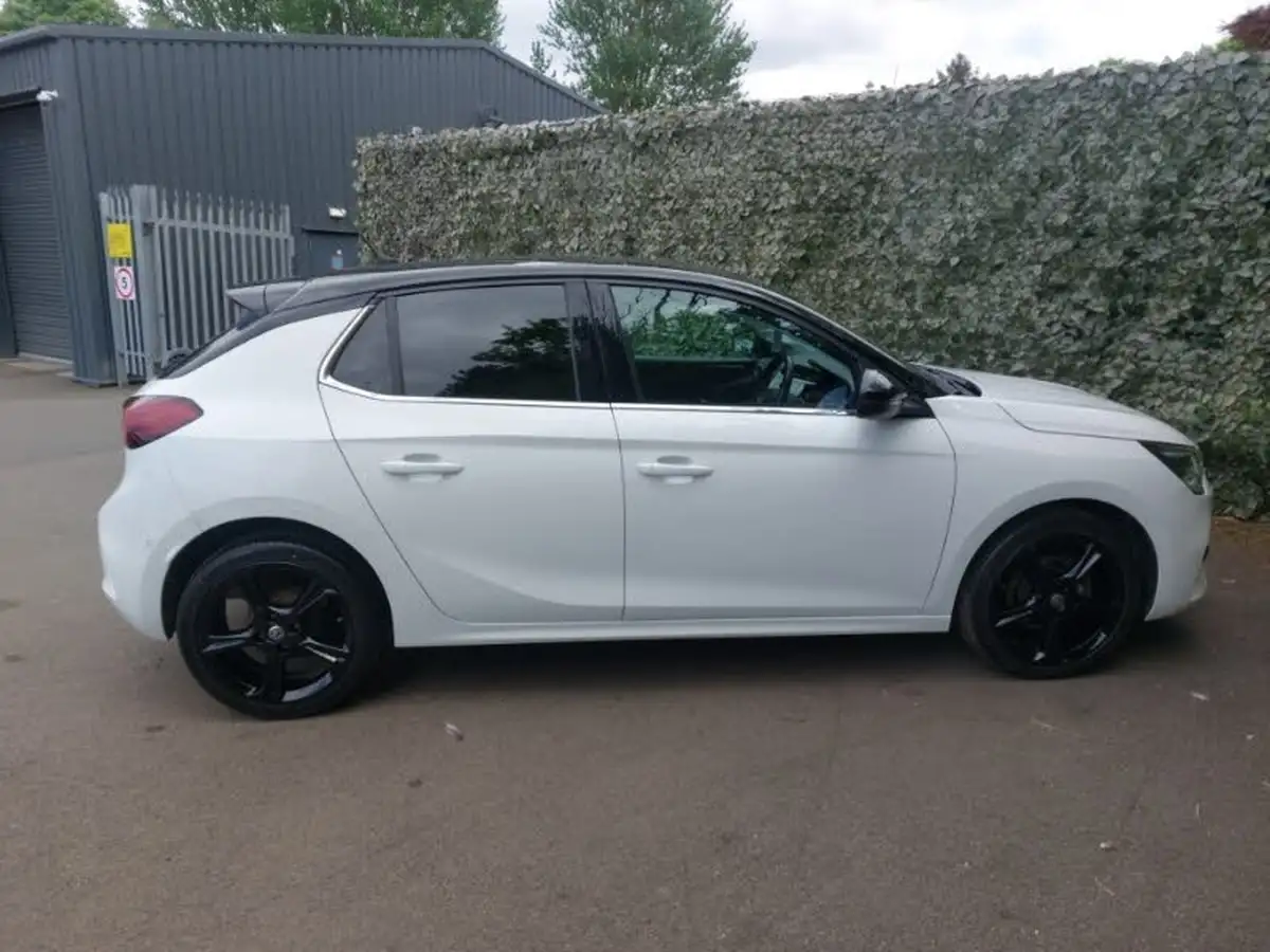 2022-vauxhall-corsa-12i-elite-edition-big-3