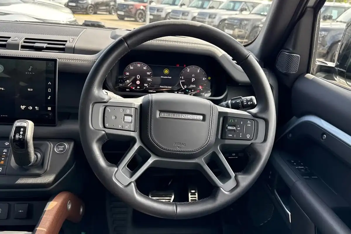 2023-land-rover-90-defender-30-d300-x-big-15