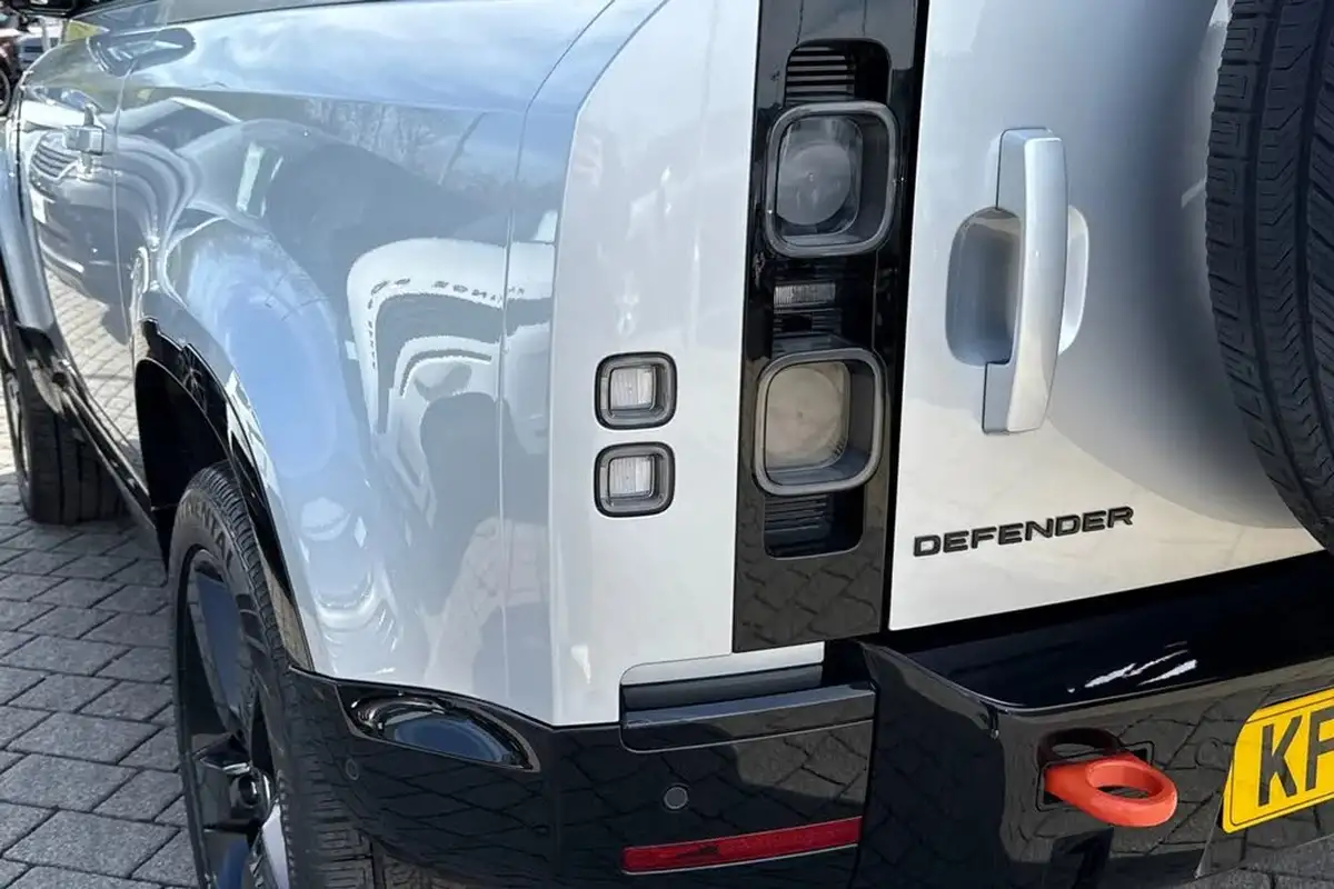 2023-land-rover-90-defender-30-d300-x-big-19