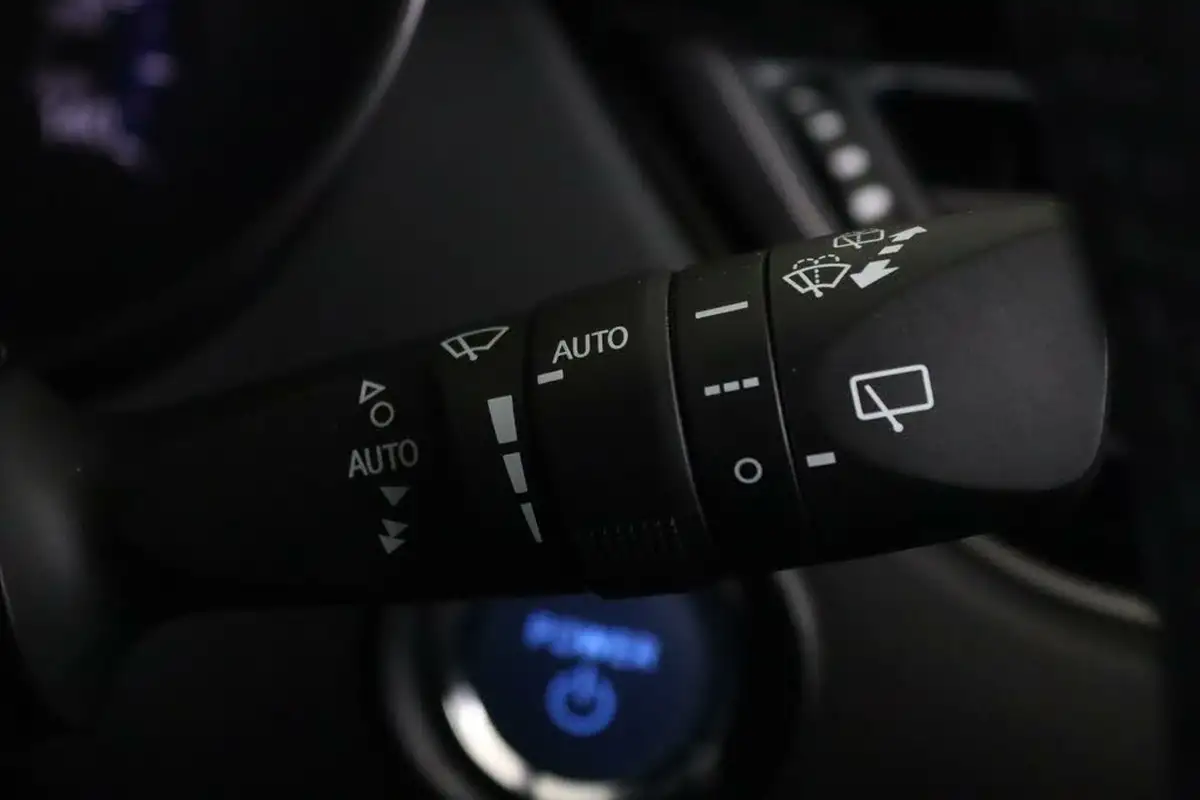 2022-toyota-c-hr-18-vvt-i-excel-big-22