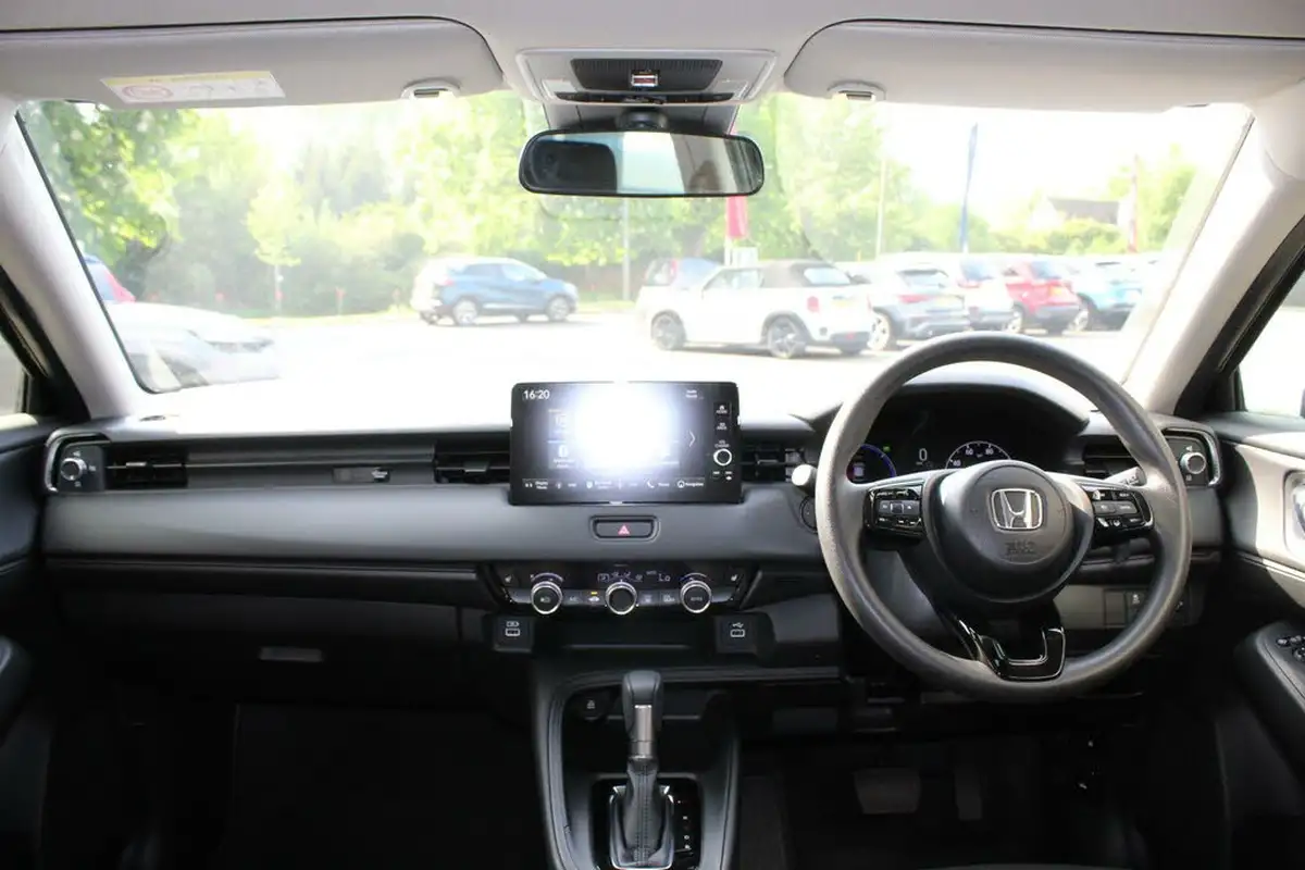 2023-honda-hr-v-15-i-mmd-elegance-big-33