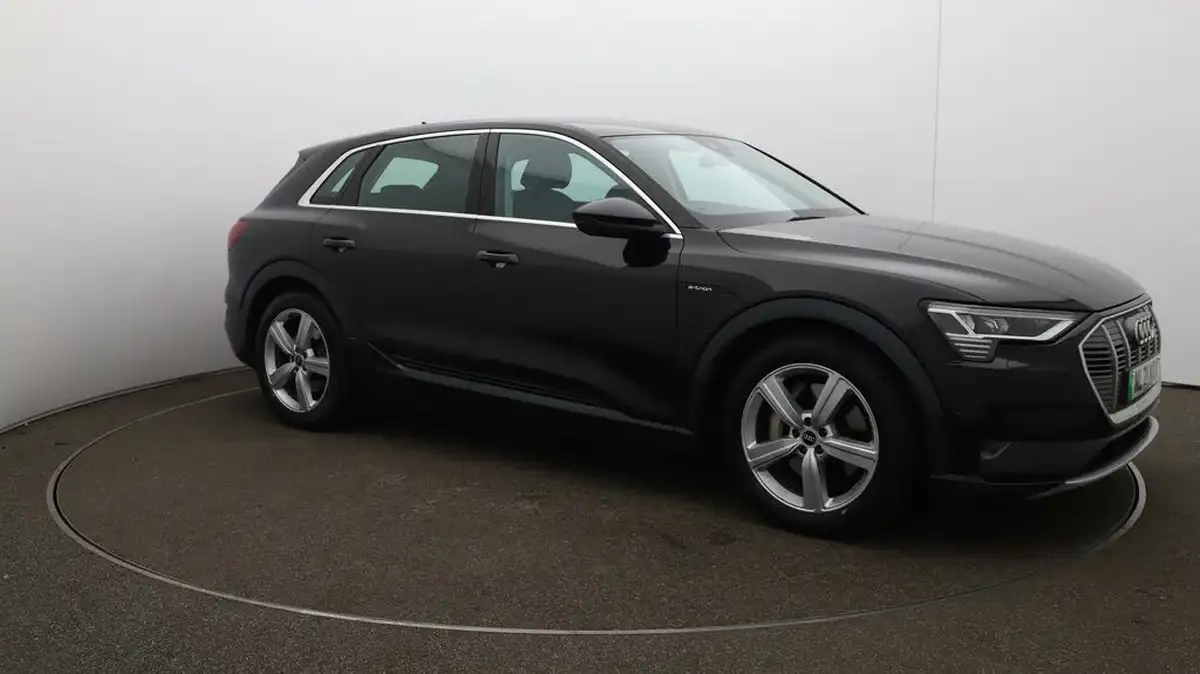 2021-audi-e-tron-50e-technik-station-wagon-big-38