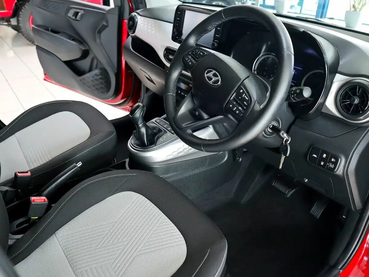 2021-hyundai-i10-12-premium-84ps-1197cc-auto-big-2