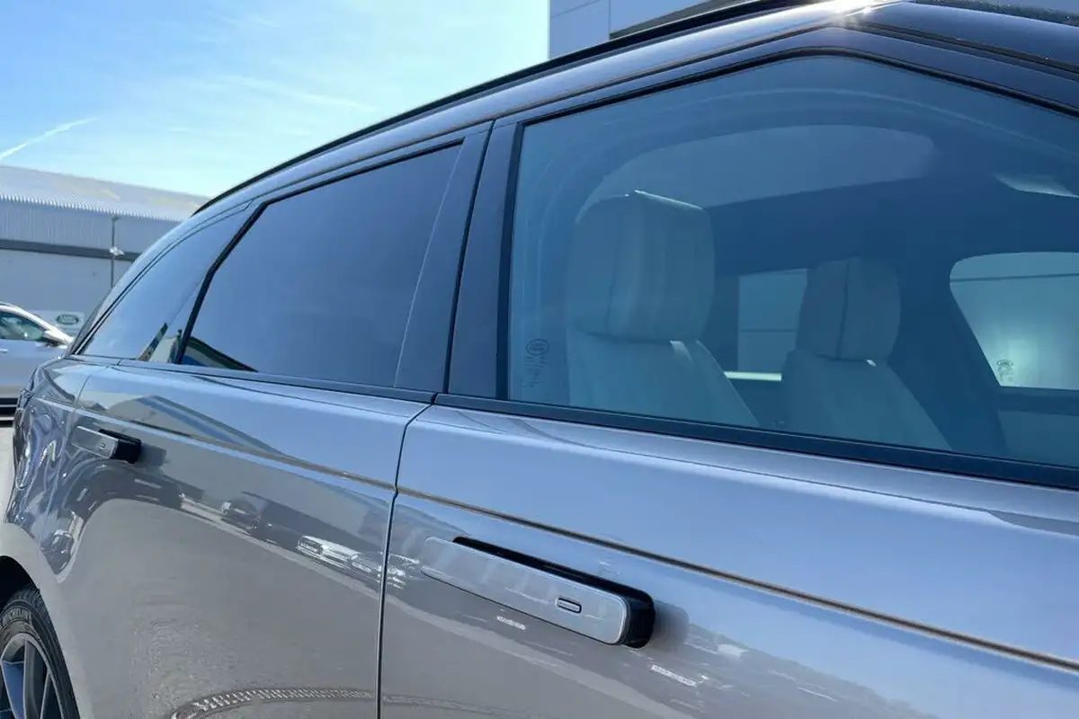 2022-land-rover-range-rover-velar-20-p250-r-dynamic-hse-249ps-big-21