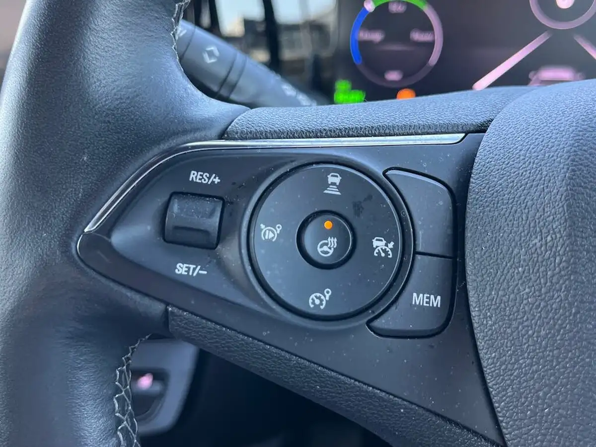2022-vauxhall-mokka-e-sri-premium-big-22