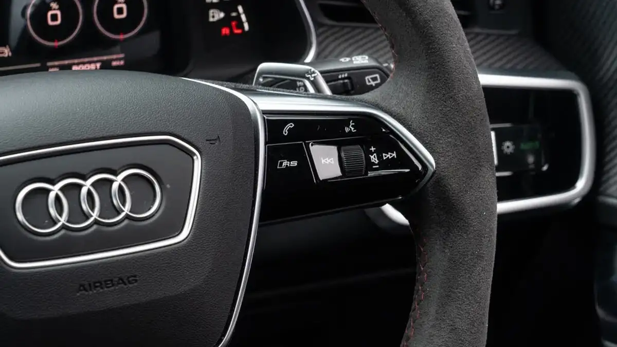 2024-audi-rs6-avant-40-tfsi-performance-big-8