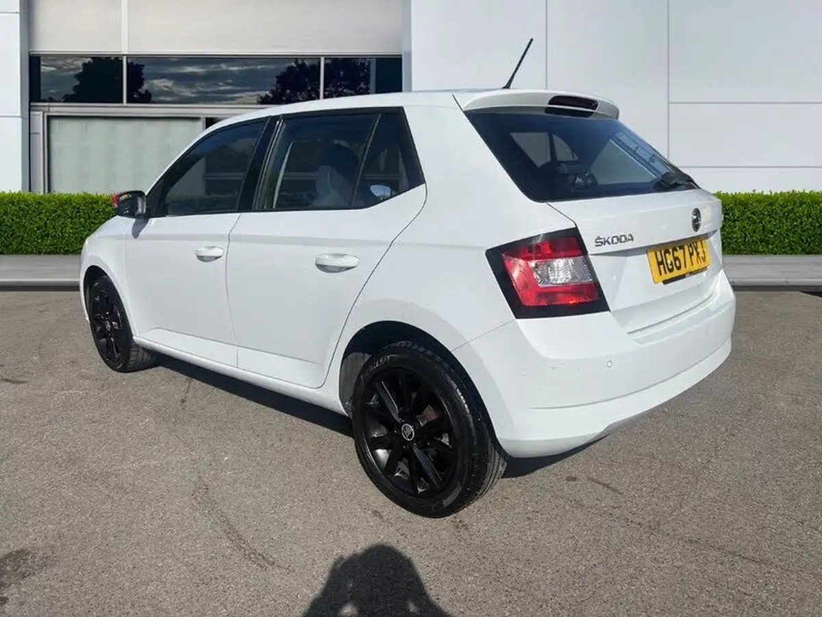 2017-skoda-fabia-10-tsi-redline-big-2