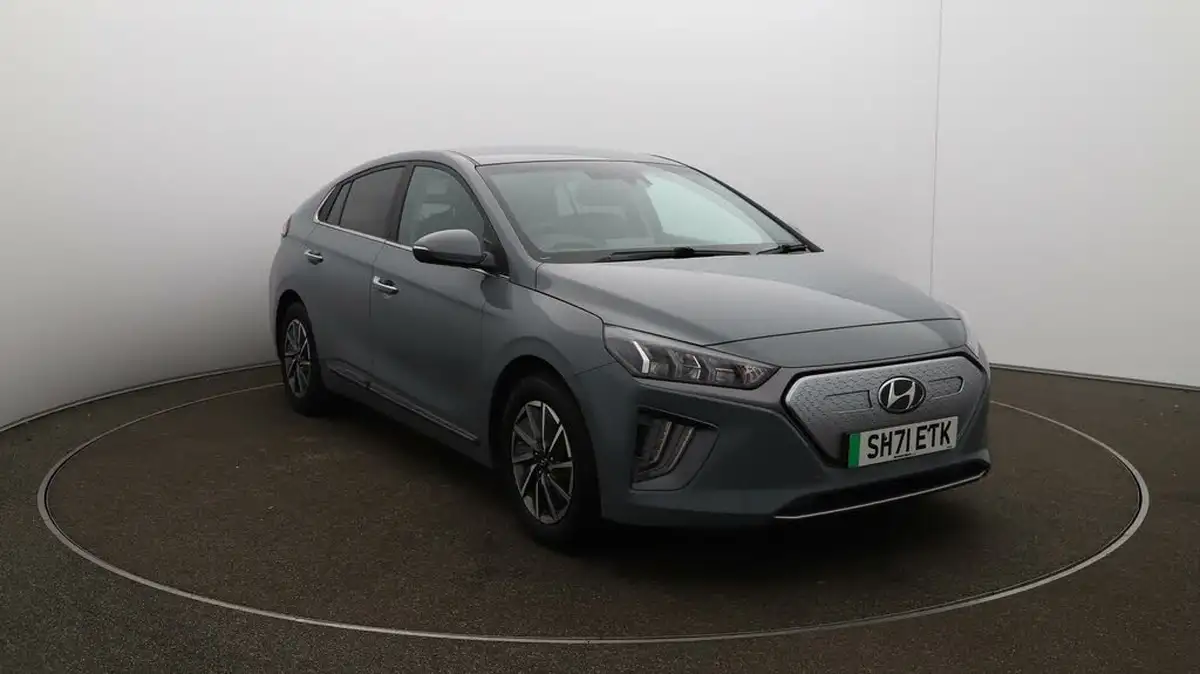 2022-hyundai-ioniq-e-premium-se-electric-big-34