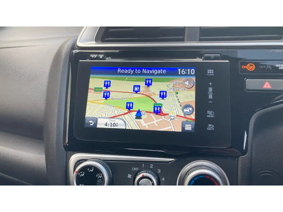 2019-honda-jazz-15-i-vtec-sport-navi-big-21