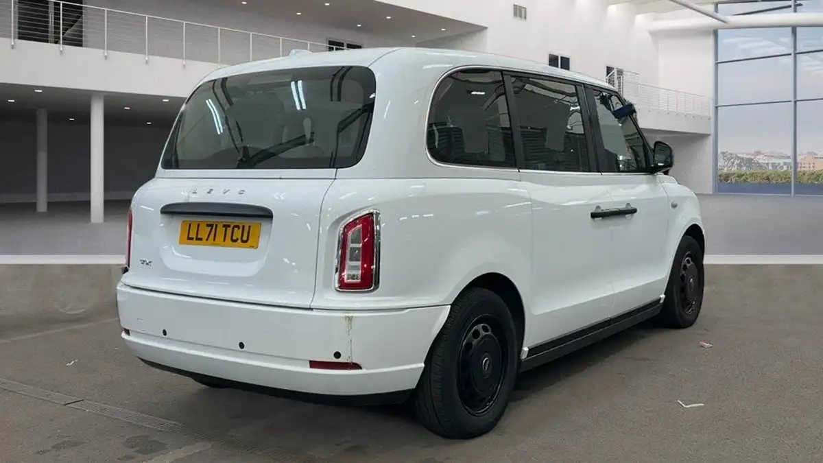 2021-levc-tx-15-icon-taxi-big-3