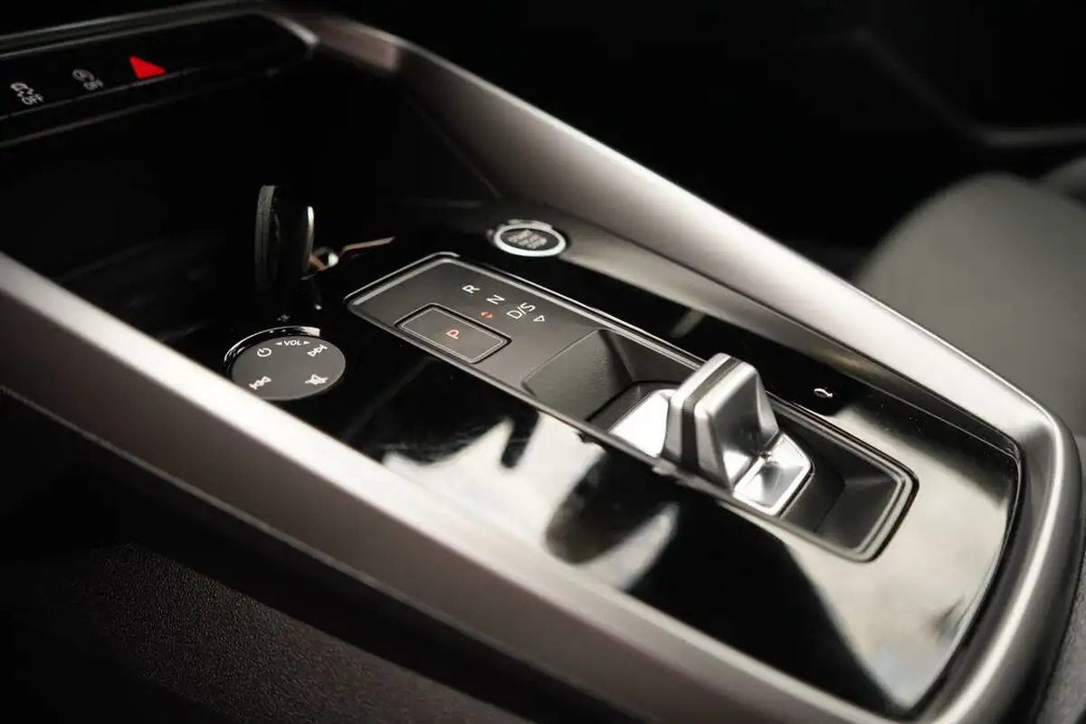 2023-audi-a3-10-30-tfsi-s-line-sportback-5d-tronic-big-11