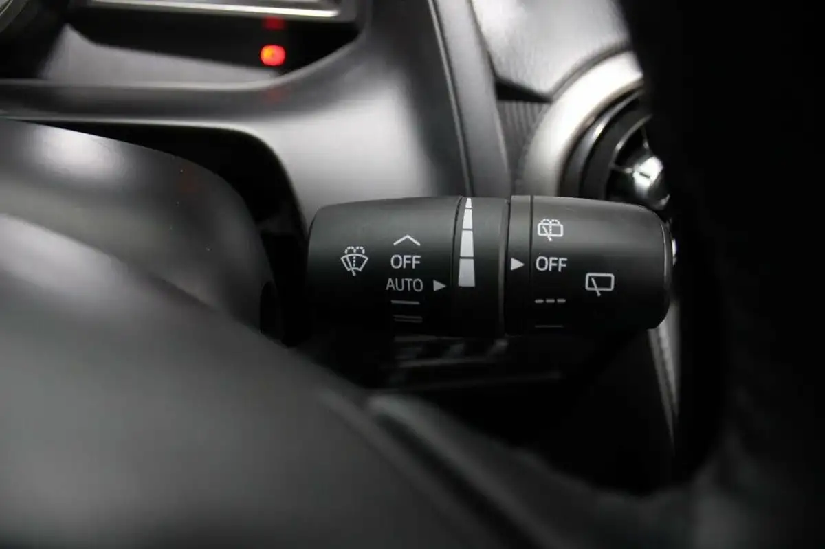 2021-mazda-mazda2-15-skyactiv-g-se-l-nav-big-31
