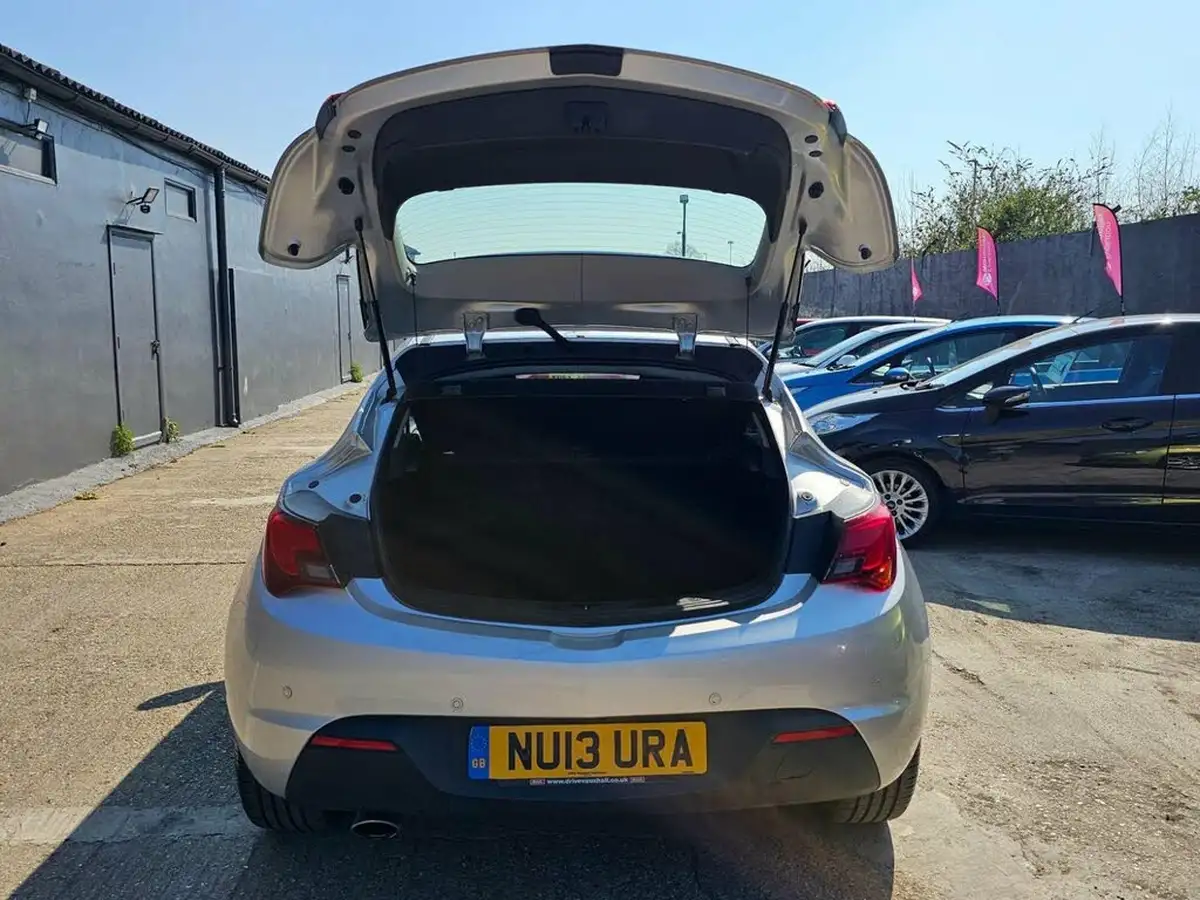2013-vauxhall-astra-gtc-16-sport-16v-turbo-180ps-big-49