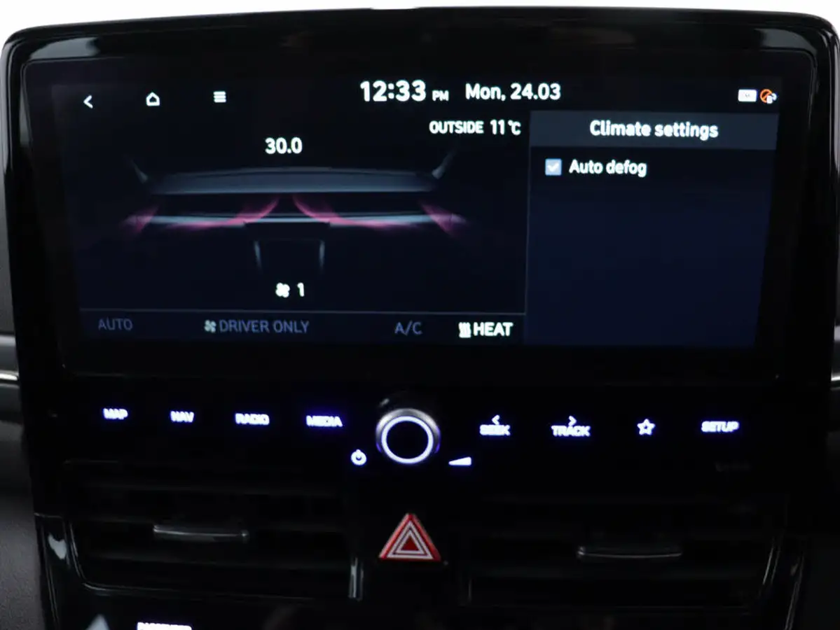 2022-hyundai-ioniq-e-premium-electric-big-22