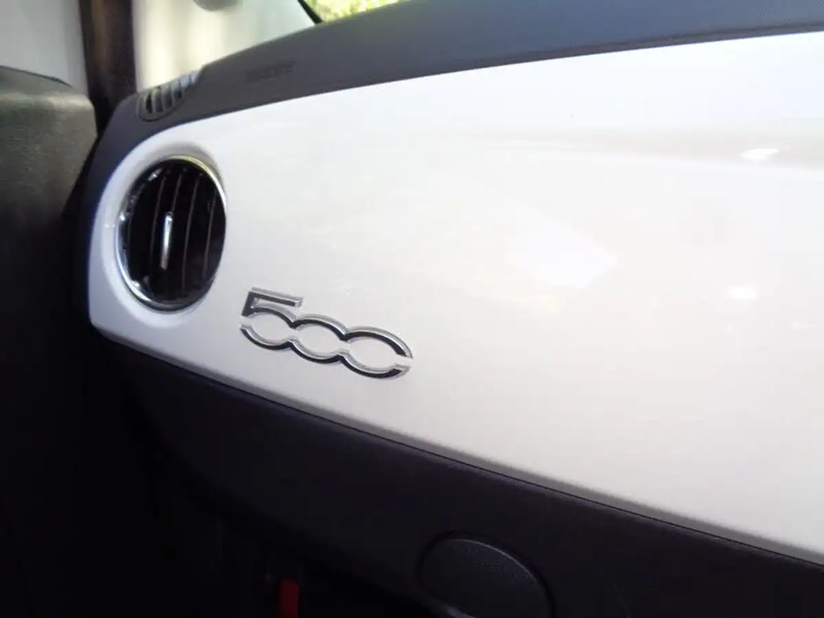 2017-fiat-500-12-lounge-big-17