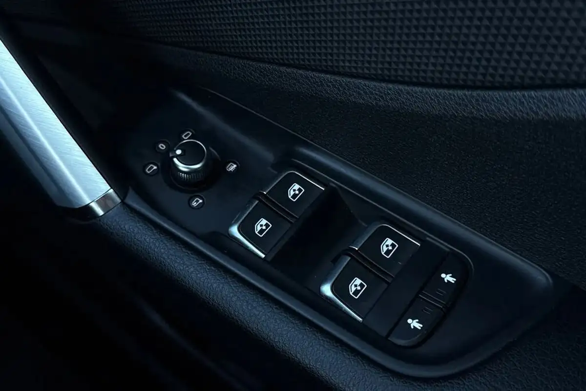 2024-audi-q2-15-35-tfsi-s-line-tronic-big-54