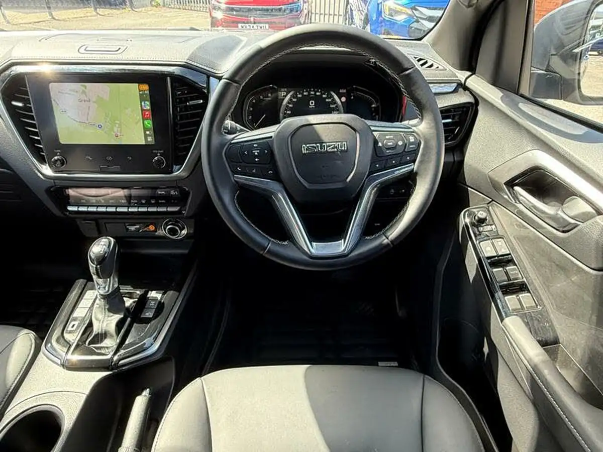 2025-isuzu-d-max-19td-dl40-auto-big-15