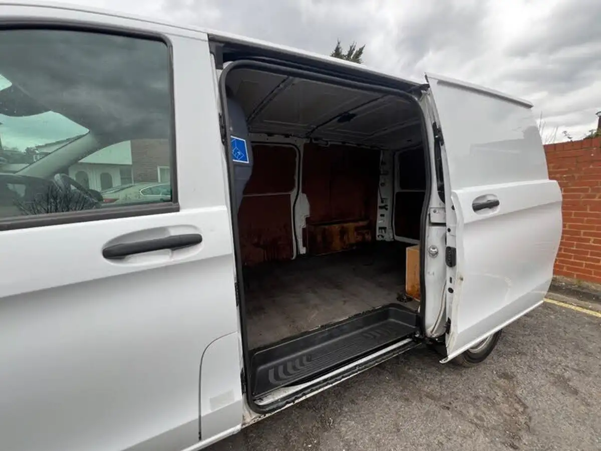 2021-mercedes-benz-vito-20cdi-114-progressive-l2-134bhpeu6dt-panel-1749cc-9g-tronic-big-24