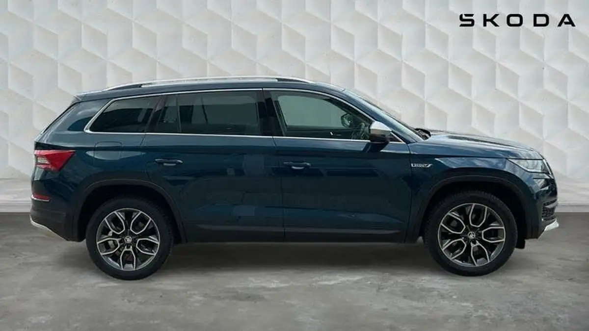 2019-skoda-kodiaq-20-tsi-scout-190ps-seats-big-3