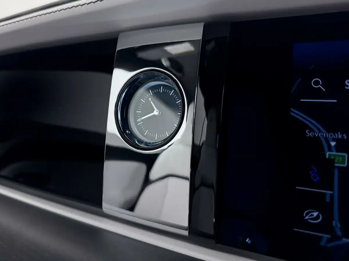 2024-rolls-royce-spectre-e-big-39