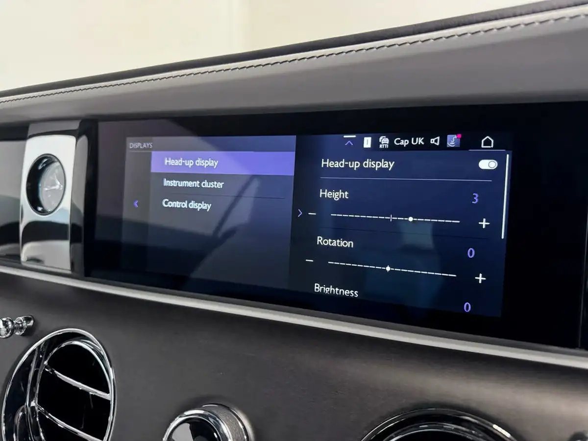2024-rolls-royce-spectre-e-big-63