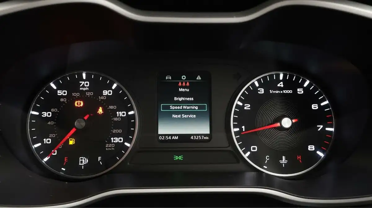 2022-mg-zs-suv-15-vti-tech-excite-big-10