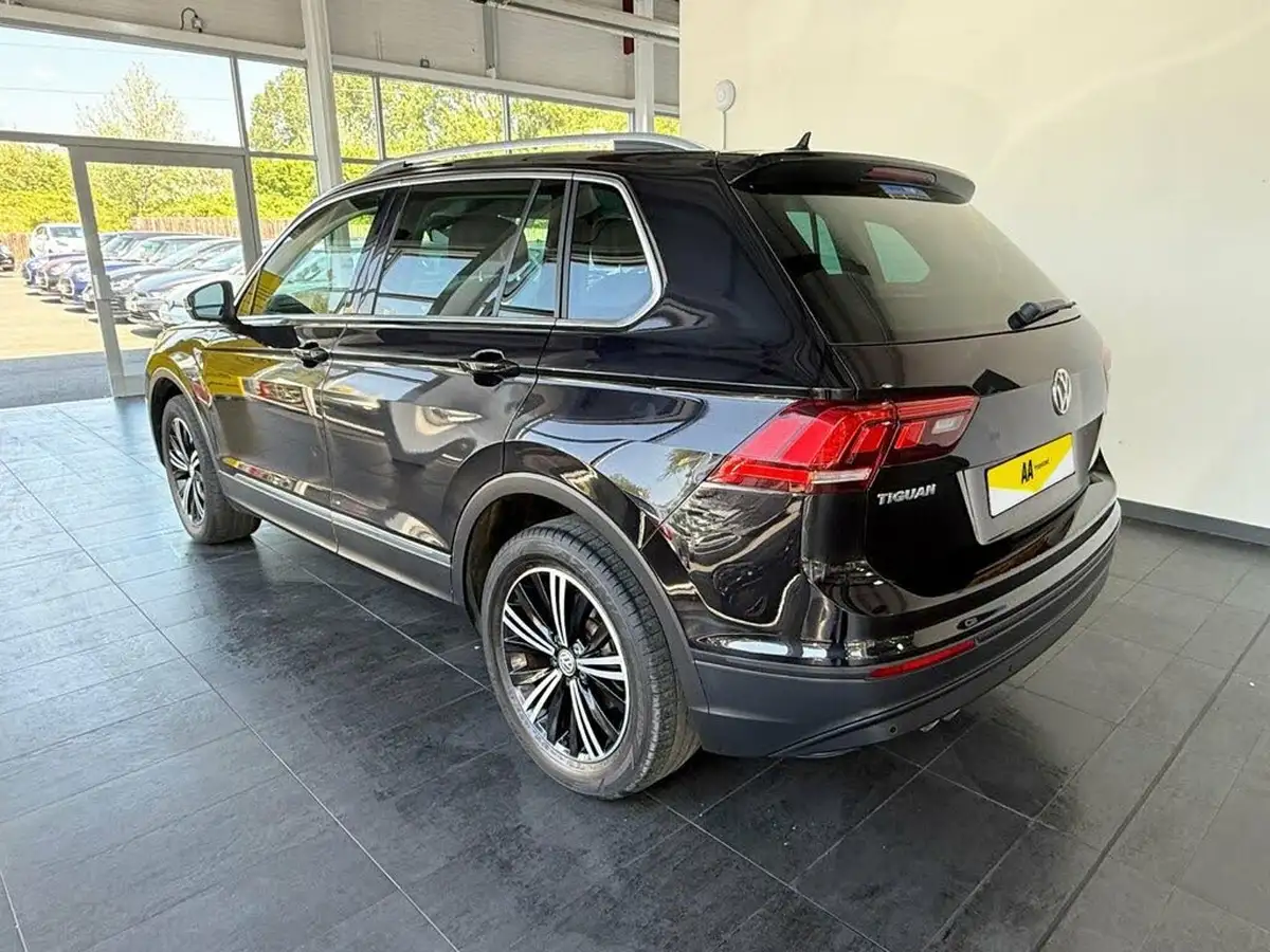 2018-volkswagen-tiguan-20tdi-se-navigation-150ps-4motion-ss-dsg-big-5