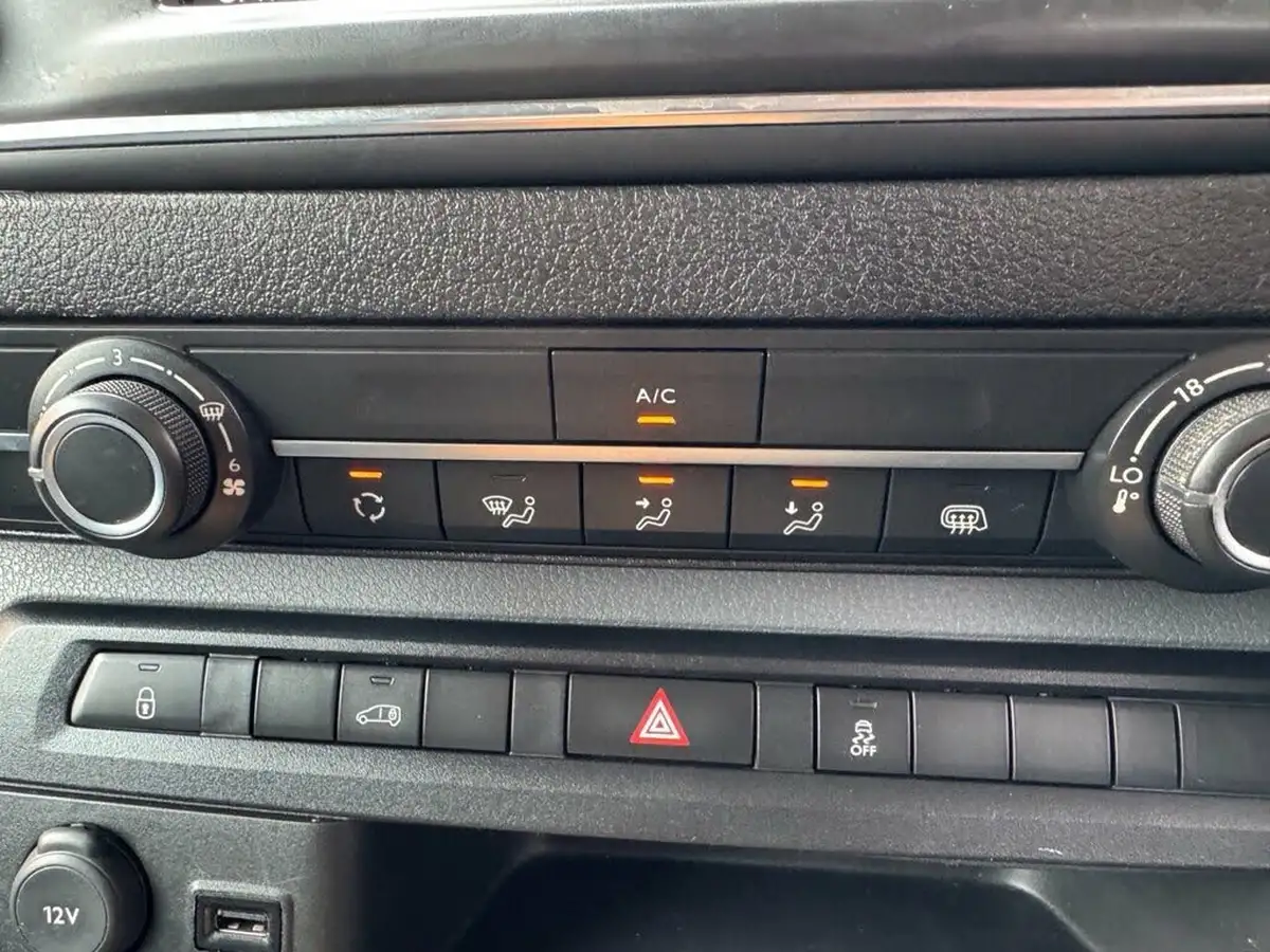 2018-peugeot-expert-20-bluehdi-professional-standard-1400-panel-big-18