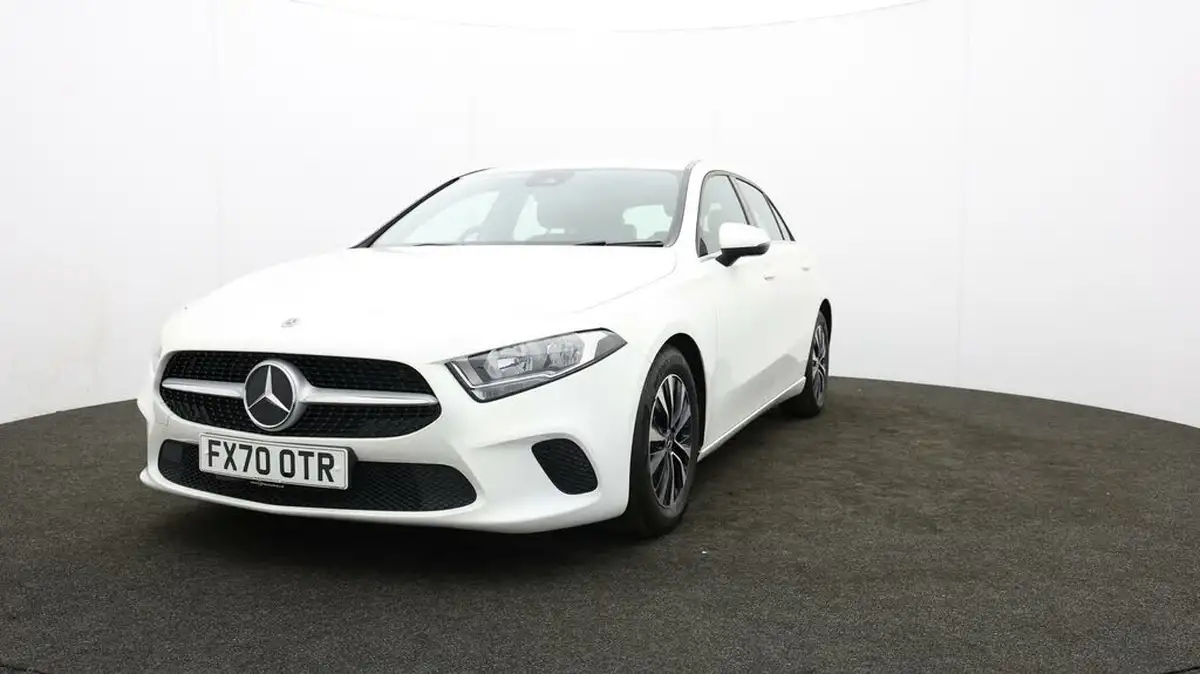 2020-mercedes-benz-a-class-15d-a180d-se-big-49