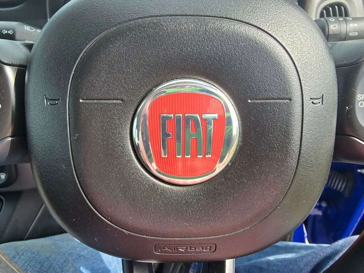 2019-fiat-panda-12-waze-ss-big-33
