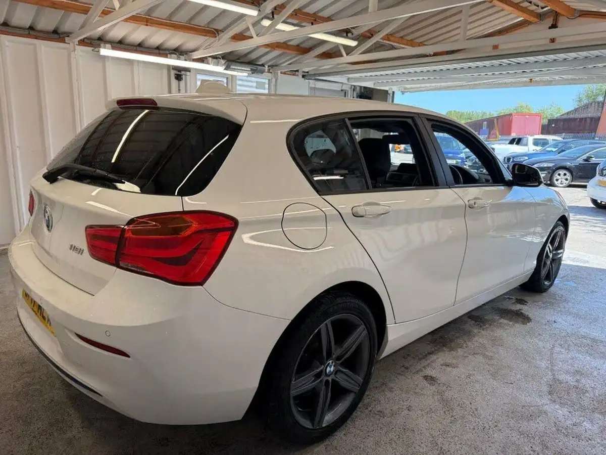 2017-bmw-1-series-15-118i-sport-5d-big-11