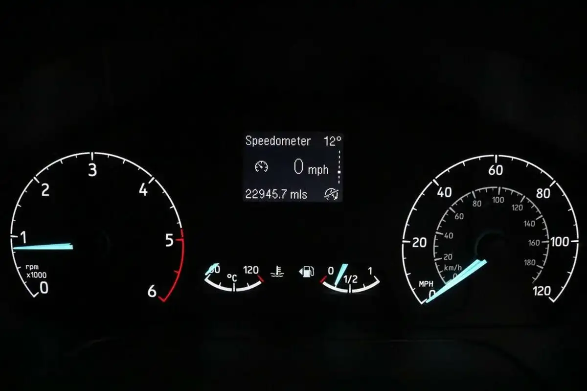 2022-ford-transit-20tdci-350-l2h1-leader-130pseu6dt-fwd-cab-big-38