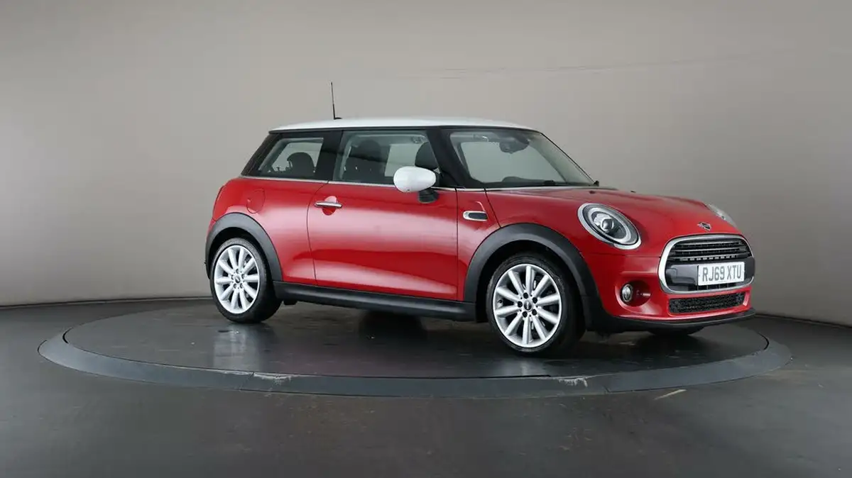 2020-mini-cooper-15-cooper-classic-hatchback-3d-big-46