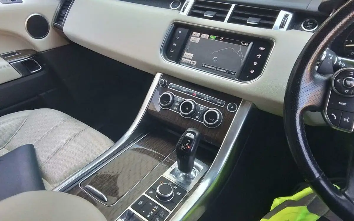 2015-land-rover-range-rover-sport-30-sd-v6-hse-306bhp-4wd-big-16