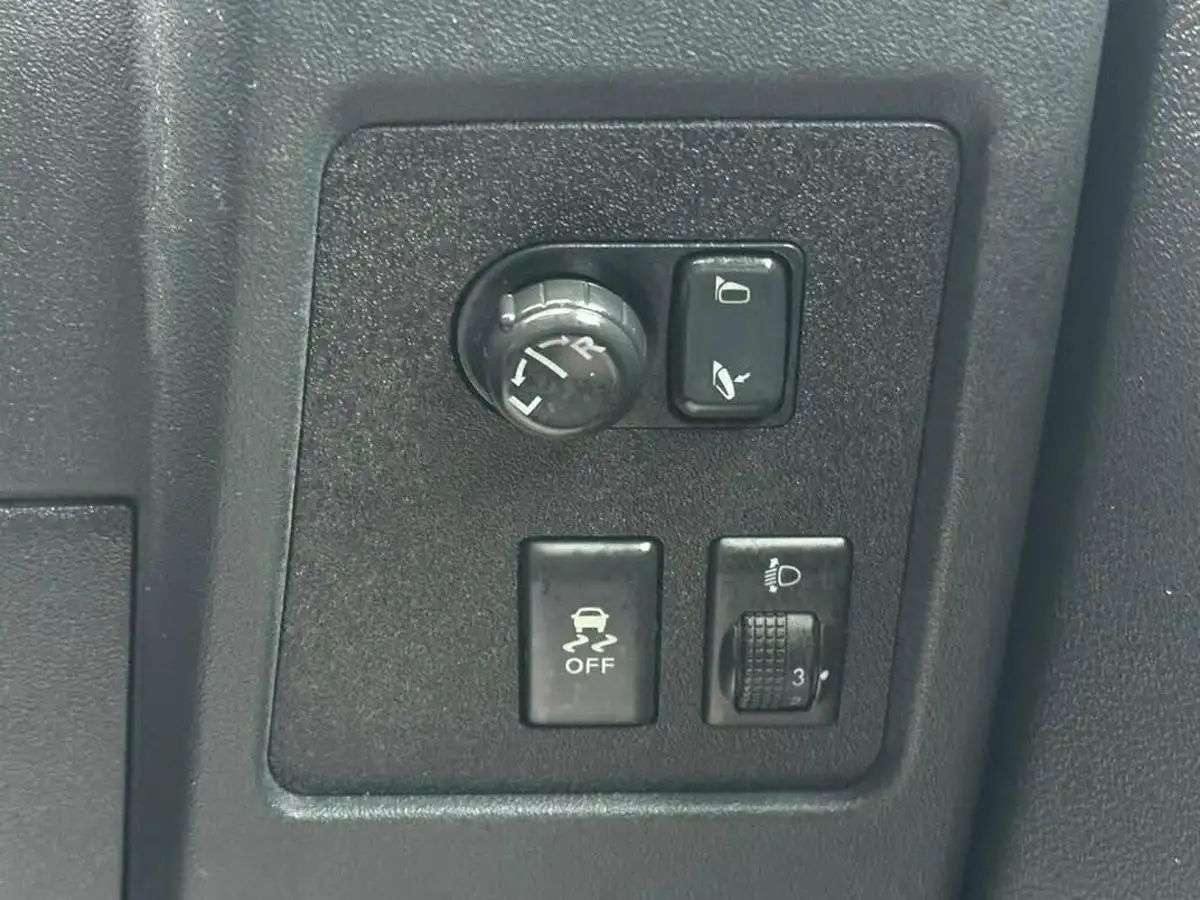 2010-nissan-qashqai-16-n-tec-big-31