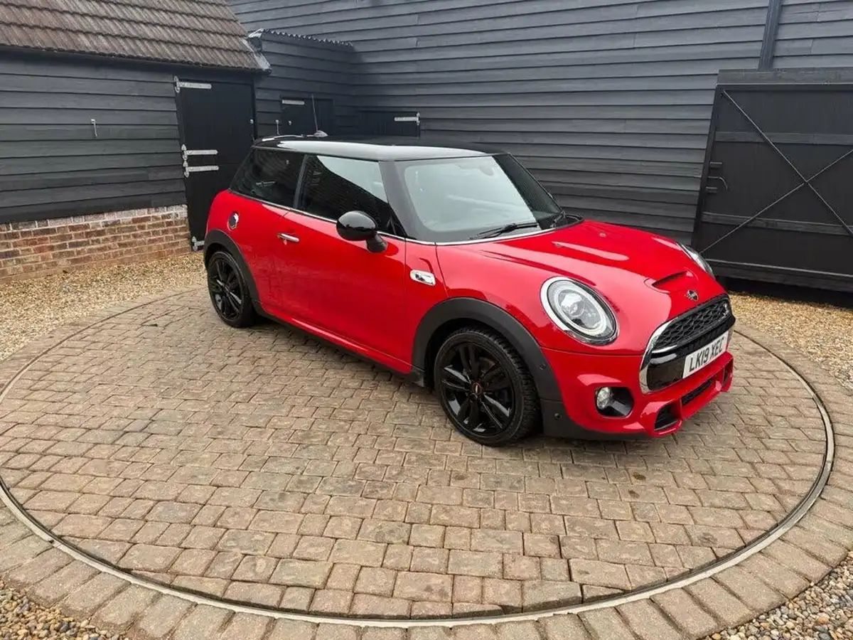 2019-mini-cooper-20-cooper-s-sport-189bhp-hatchback-3d-auto-big-16