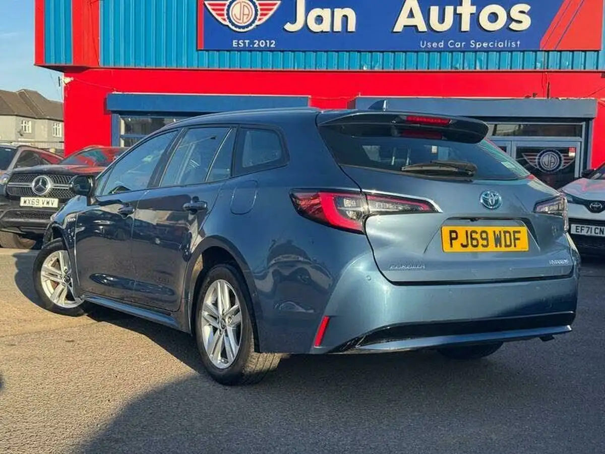 2020-toyota-corolla-18-vvt-i-icon-tech-trk-touring-sports-5d-big-36