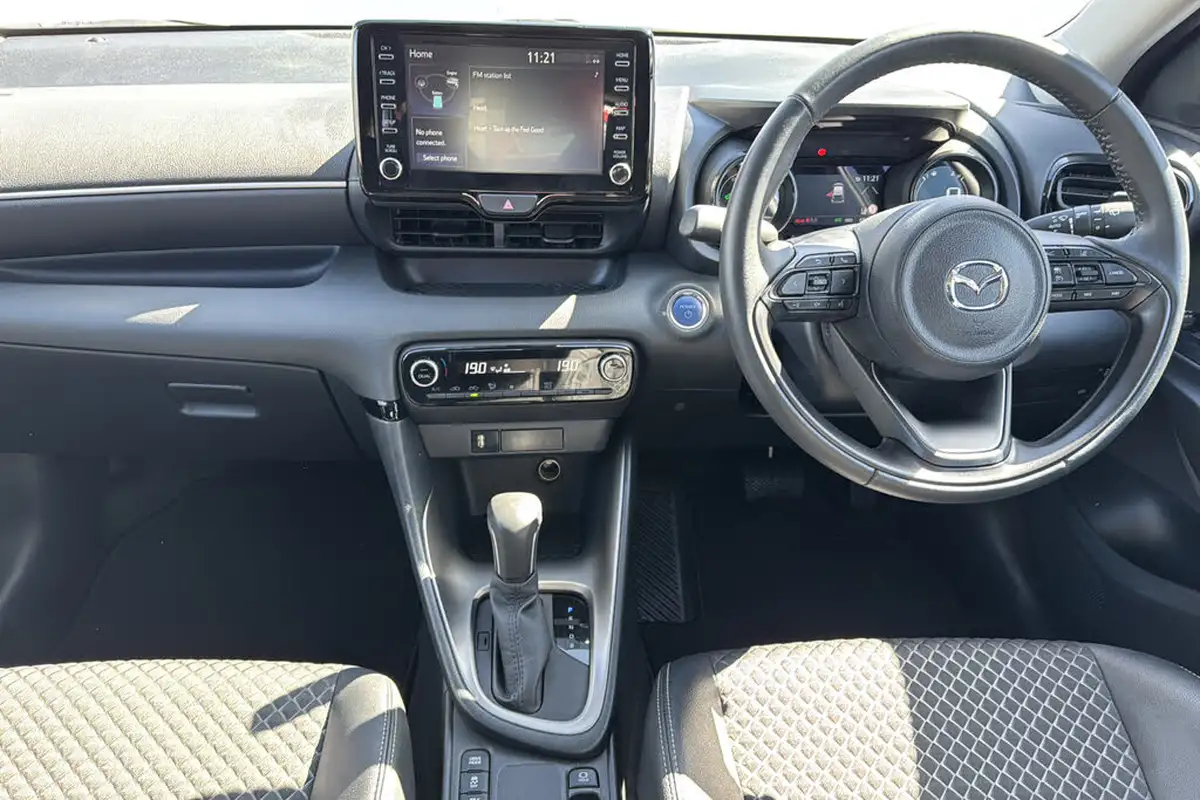 2022-mazda-mazda2-15-agile-big-7