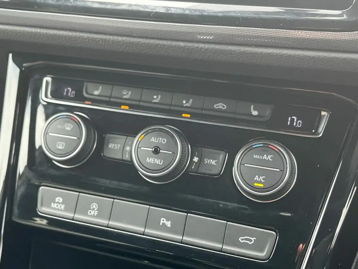 2020-volkswagen-touran-15-tsi-r-line-dsg-big-14